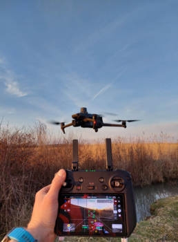 drone + manette survey